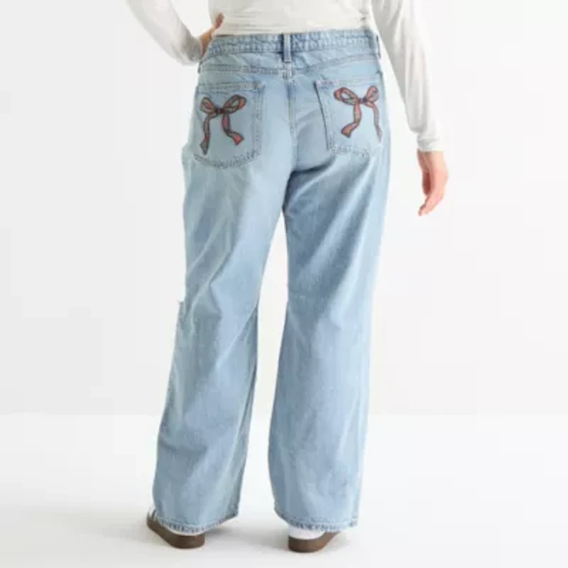 Arizona Bow Back Pocket Womens Juniors Plus Low Rise Ripped Straight Leg Jean