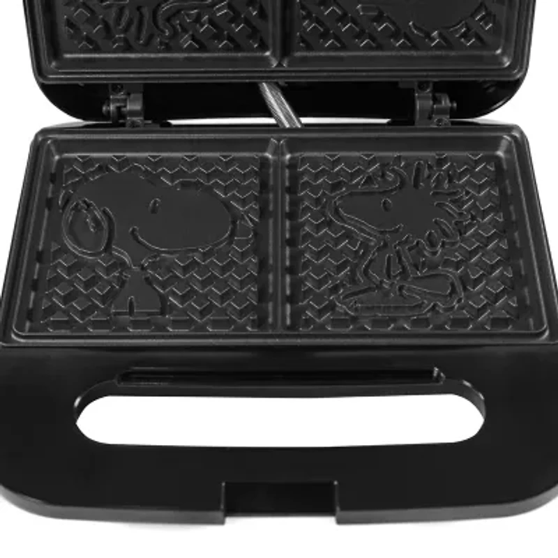 Peanuts Square Waffle Maker