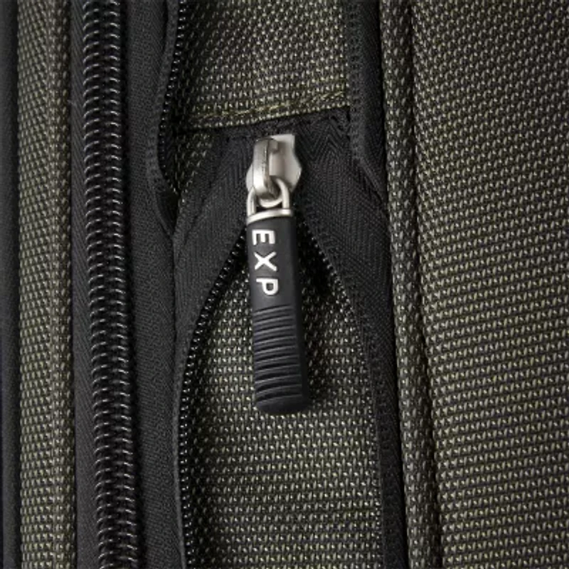 Skyway Sigma 7.0 28 Inch Softside Checked Spinner Luggage