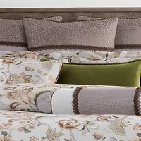 Rose Tree Esmeralda 4-pc. Midweight Embellished Comforter Set