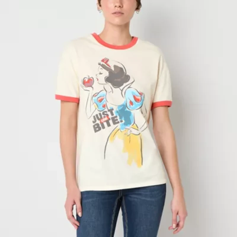 Snow White Boyfriend Tee Womens Crew Neck Short Sleeve Regular Fit Juniors Graphic T-Shirt