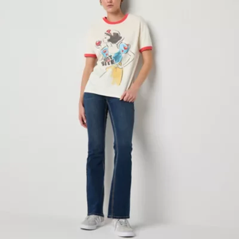 Snow White Boyfriend Tee Womens Crew Neck Short Sleeve Regular Fit Juniors Graphic T-Shirt