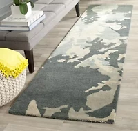 Safavieh Hector Hand Tufted Cut Pile Area Rug