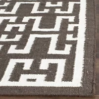Safavieh Owen Hand Woven Flat Weave Area Rug
