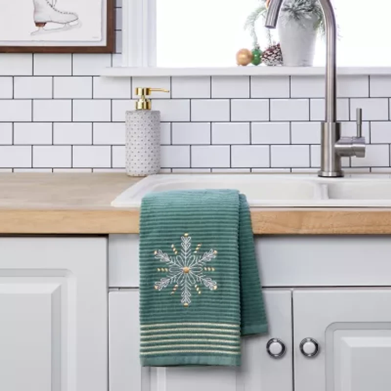 Saturday Knight Snowflake 2-pc. Hand Towel