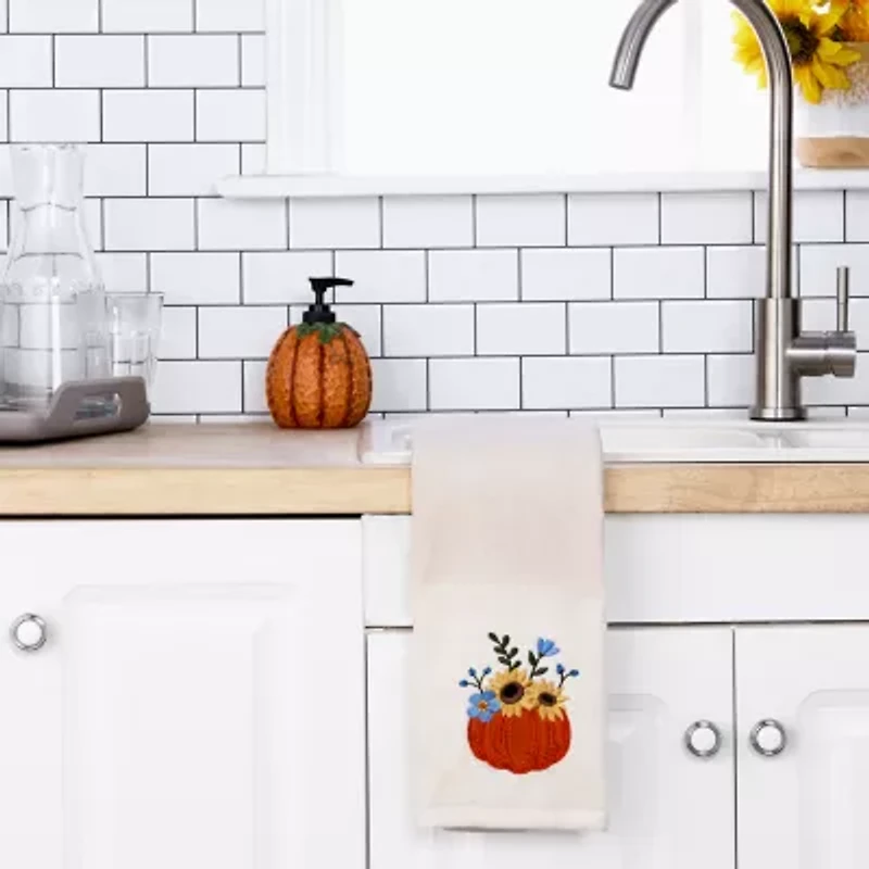 Saturday Knight Pumpkin Bouquet 2-pc. Hand Towel