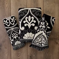 Saturday Knight Amherst Medallion Embellished Medallion Bath Towel