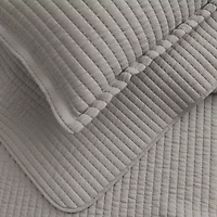 Linery Detailed Channel Stitch Reversible Quilt Set