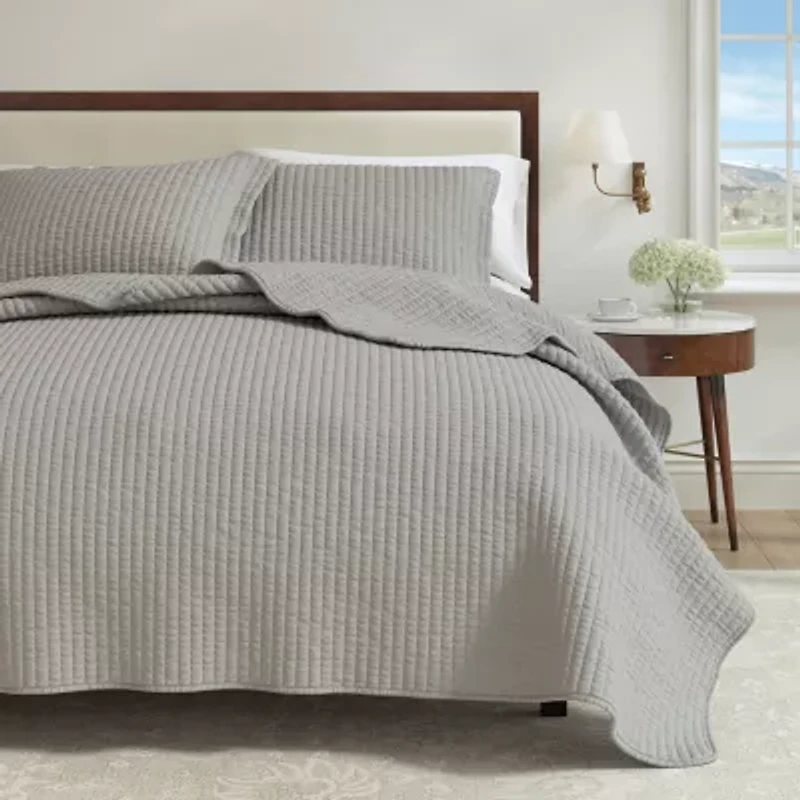 Linery Detailed Channel Stitch Reversible Quilt Set