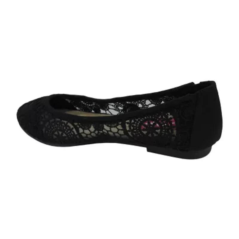 Pop Maybel Womens Almond Closed Toe Ballet Flats