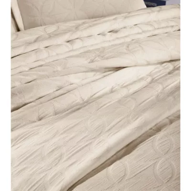SUPERIOR® Serenity Oversized Matelasse Solid Texture Jacquard Bedspread