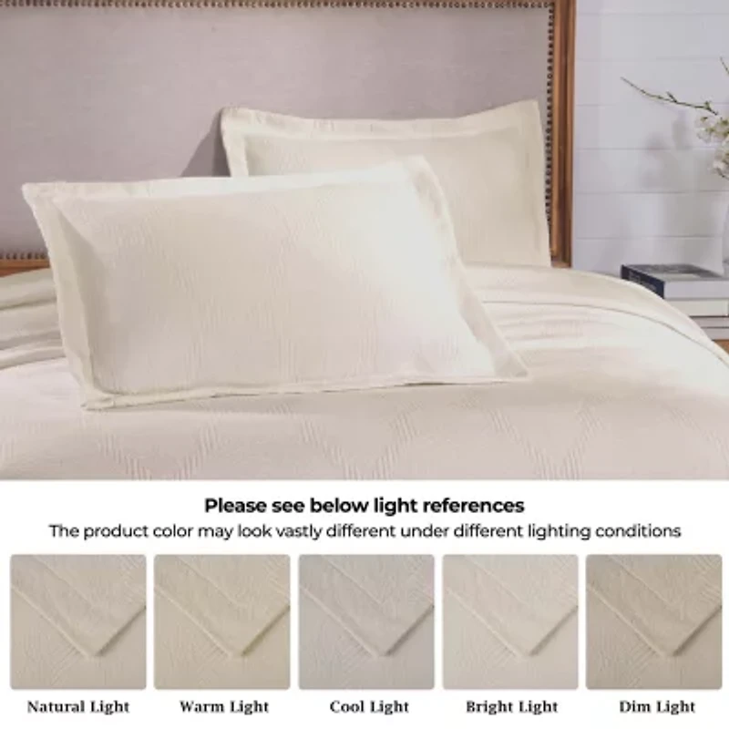 SUPERIOR® Victory Medallion Matelasse Traditional Floral Bedspread