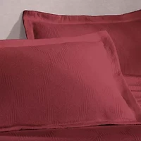 SUPERIOR® Victory Medallion Matelasse Traditional Floral Bedspread