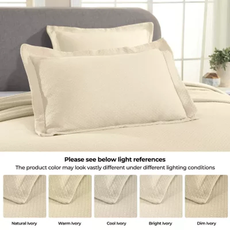 SUPERIOR® Solitaire Diamond Matelasse Geometric Jacquard Bedspread