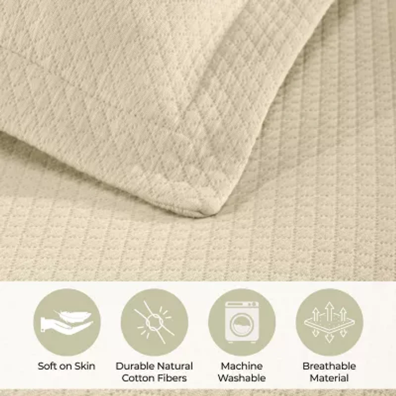SUPERIOR® Solitaire Diamond Matelasse Geometric Jacquard Bedspread