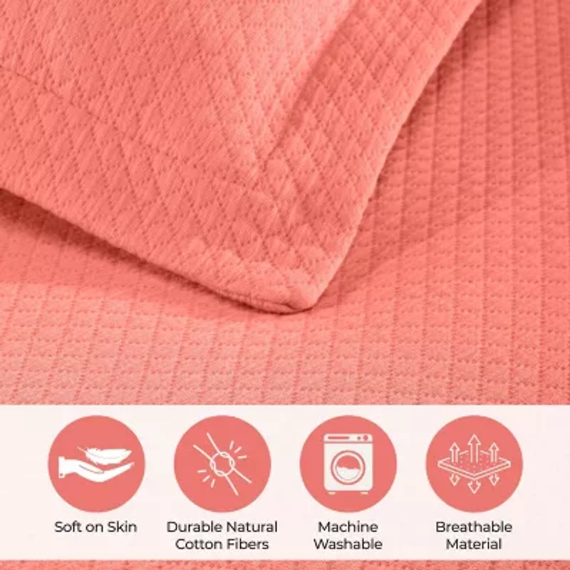 SUPERIOR® Solitaire Diamond Matelasse Geometric Jacquard Bedspread