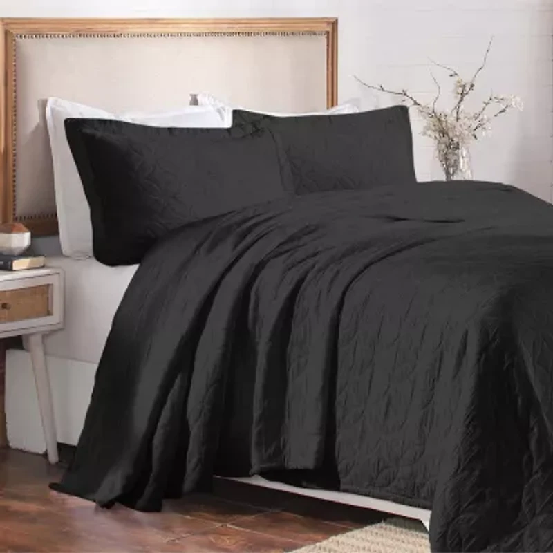 SUPERIOR® Serenity Oversized Matelasse Solid Texture Jacquard Bedspread