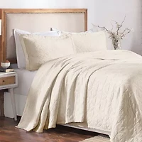 SUPERIOR® Serenity Oversized Matelasse Solid Texture Jacquard Bedspread