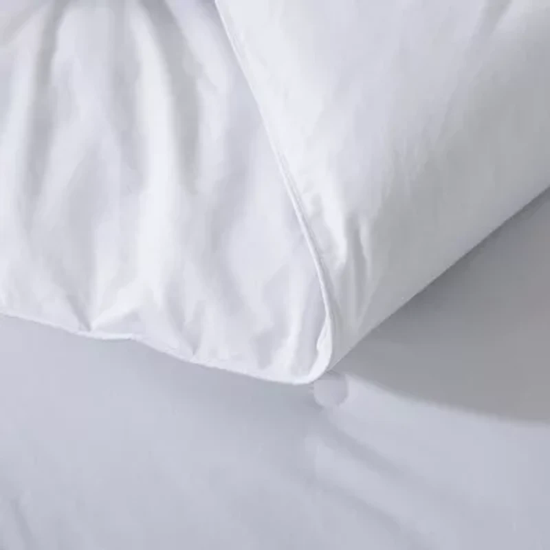 Royal Velvet Tufted Midweight Hypoallergenic Comforter