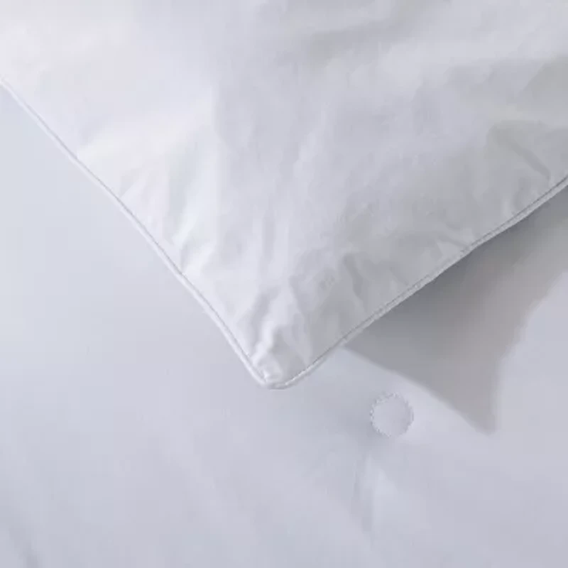 Royal Velvet Tufted Midweight Hypoallergenic Comforter