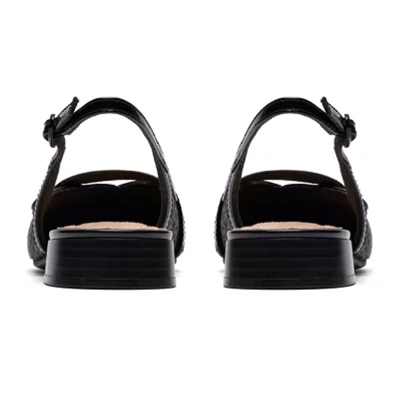 Clarks Natalyn Womens Pointed Closed Toe Ballet Flats