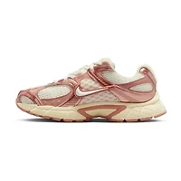 Nike V5 RNR Womens Sneakers
