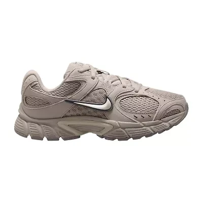Nike V5 RNR Womens Sneakers