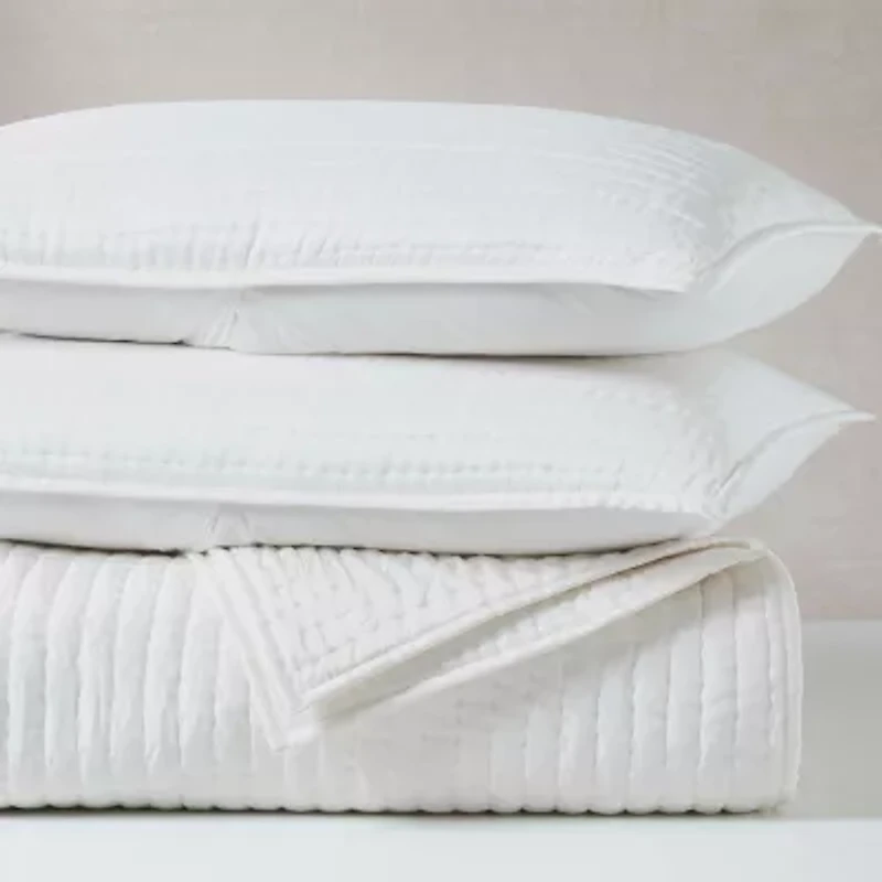 SUPERIOR® Bella Silk Handmade Luxury Quilt