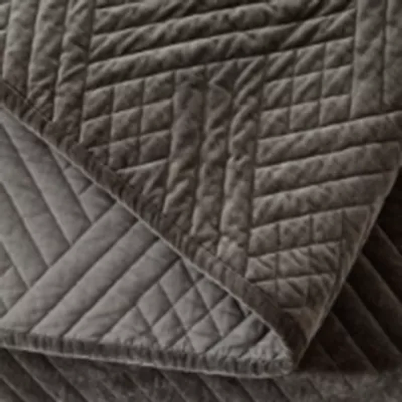 SUPERIOR® Karina Cotton Velvet Geometric Glam Quilt