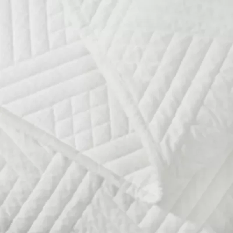 SUPERIOR® Karina Cotton Velvet Geometric Glam Quilt