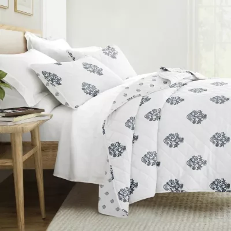 Casual Comfort Pattern Reversible Quilt Set
