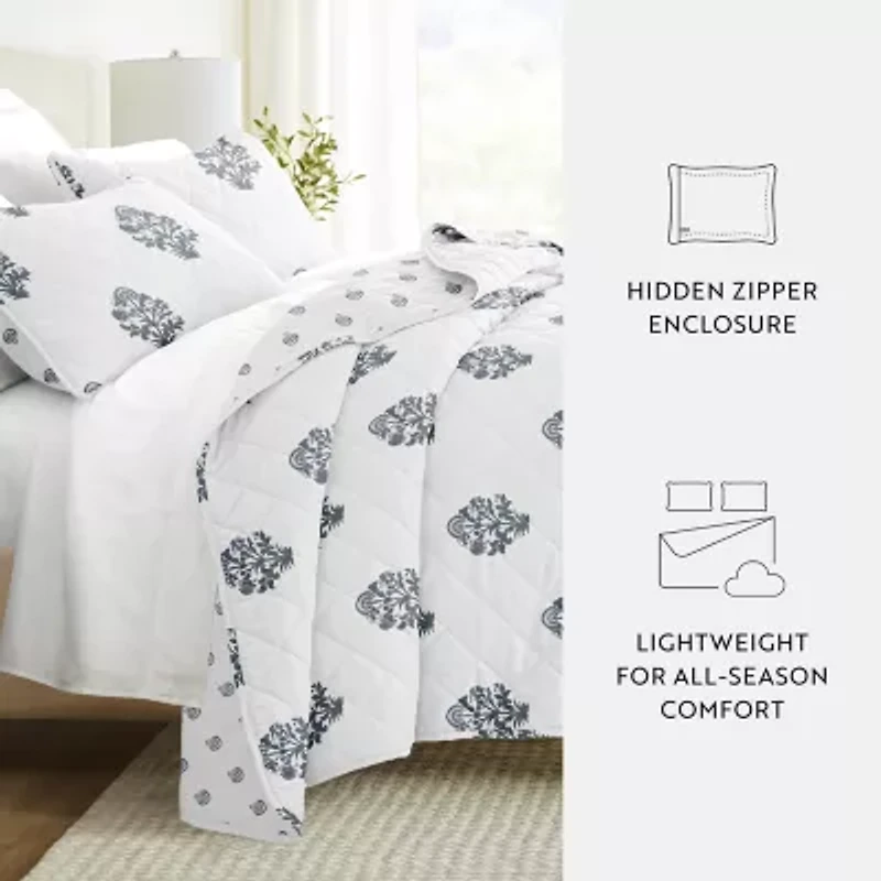 Casual Comfort Pattern Reversible Quilt Set