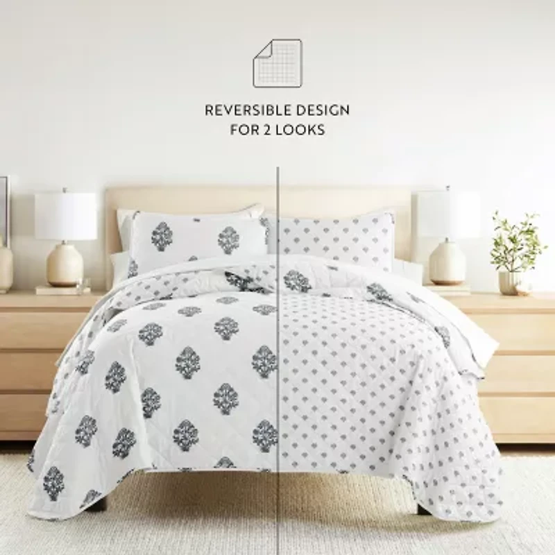 Casual Comfort Pattern Reversible Quilt Set