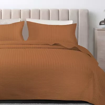 Linery Detailed Channel Stitch Reversible Quilt Set
