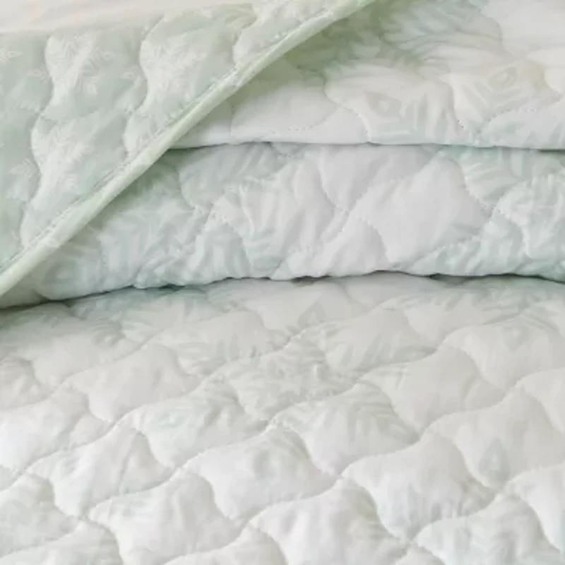 Linery Large Snowflake Reversible Quilt Set