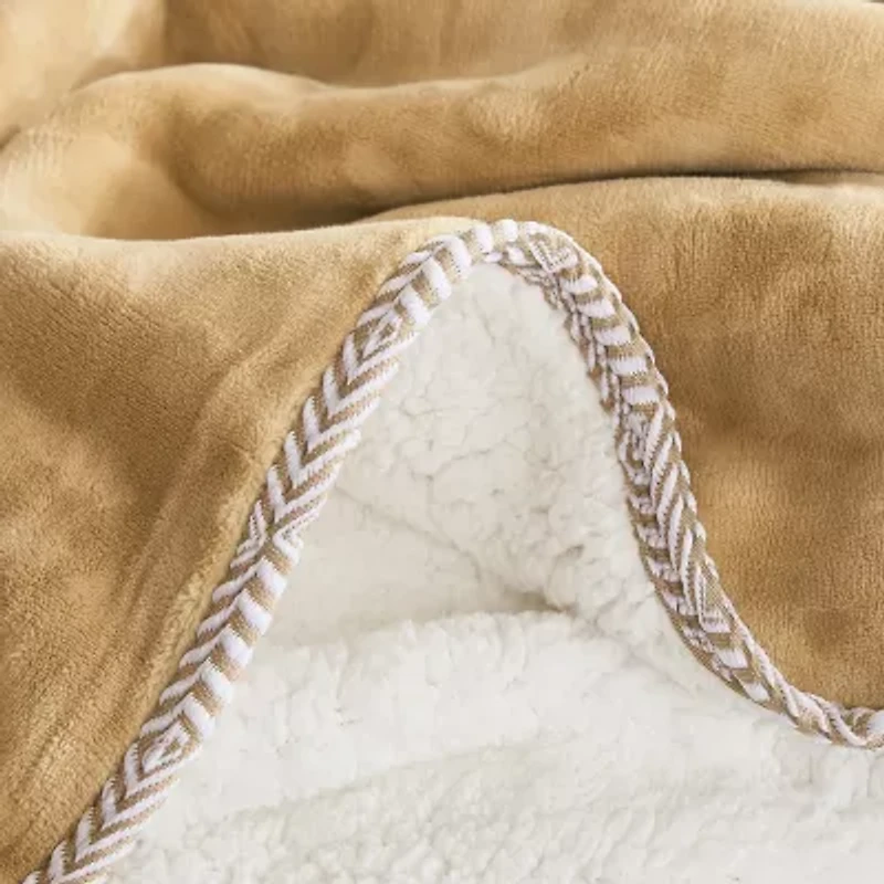 Brooklyn Loom Super Soft Braided Washable Throw