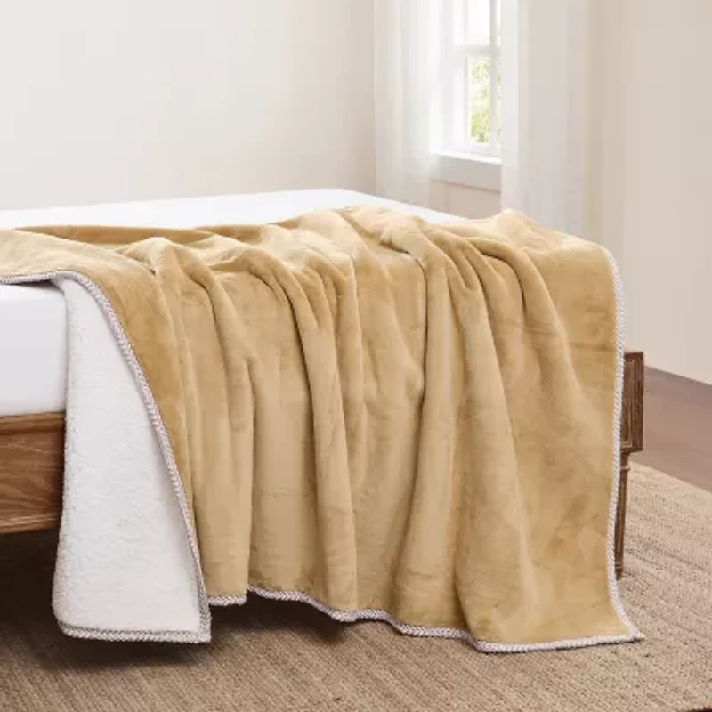 Brooklyn Loom Super Soft Braided Washable Throw