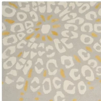 Safavieh Capri Collection Cahir Floral Area Rug