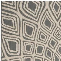 Safavieh Courtyard Collection Jacinth Geometric Indoor/Outdoor Round Area Rug