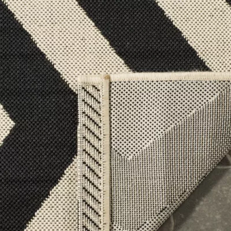 Safavieh Courtyard Collection Kalisha Geometric Indoor/Outdoor Runner Rug