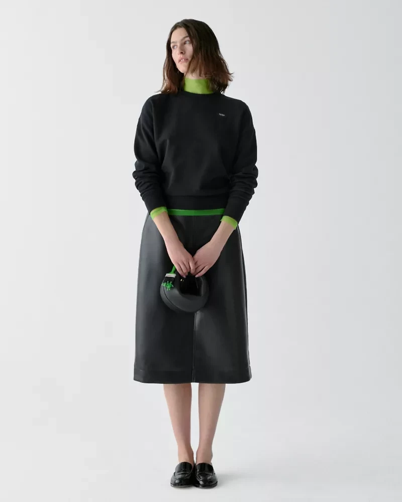 Essential Logo Sweatshirt