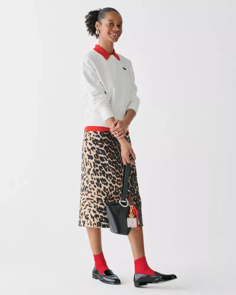 Essential Logo Sweatshirt