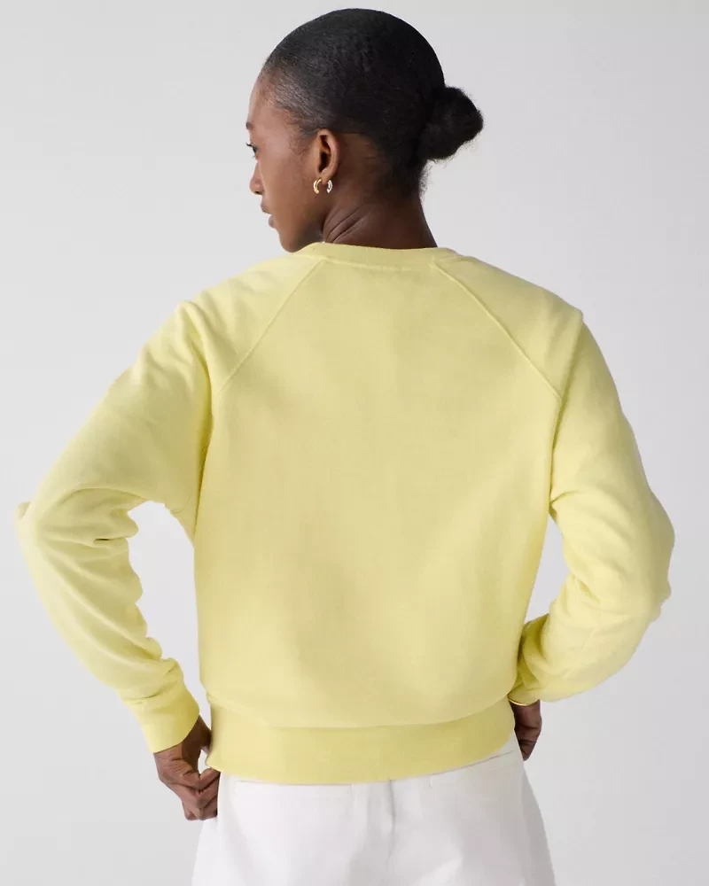 Essential Logo Sweatshirt