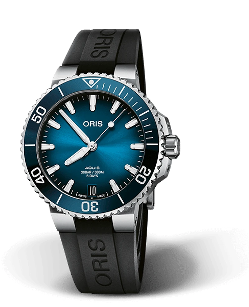 Shop aquis date calibre 400 in Canada | La Maison Monaco