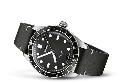Shop divers sixty?five 12h calibre 400 in Canada | La Maison Monaco