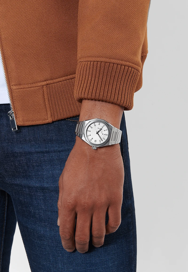 Shop defy skyline in Canada | La Maison Monaco