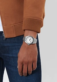 Shop defy skyline in Canada | La Maison Monaco