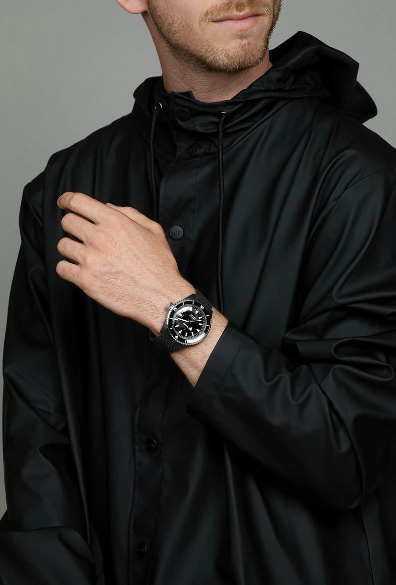 Shop captain cook high-tech ceramic diver – r32129158 in Canada | La Maison Monaco