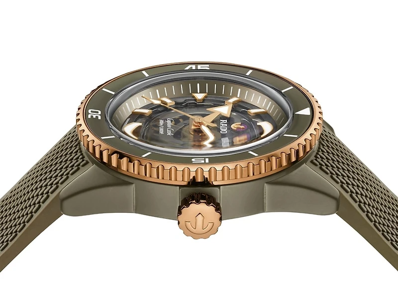 Shop captain cook high-tech ceramic skeleton – r32150168 in Canada | La Maison Monaco
