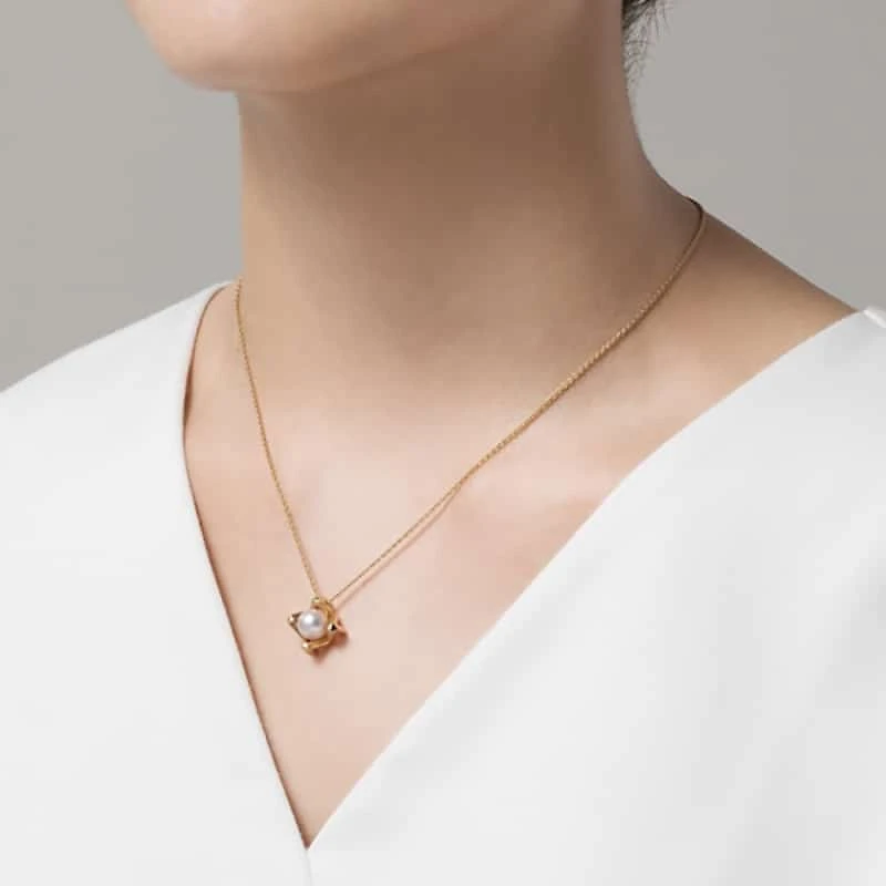 Shop m collection akoya cultured pearl pendant  in 18k yellow gold in Canada | La Maison Monaco